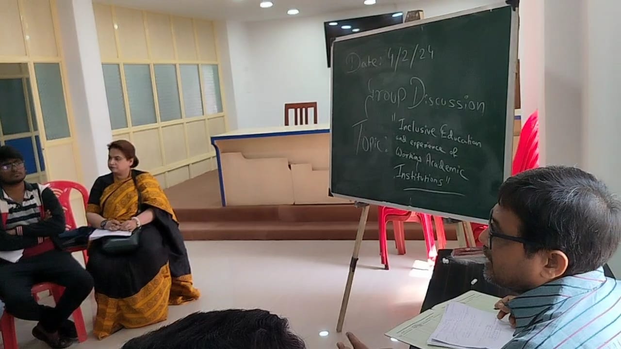 Group Discussion (GD)